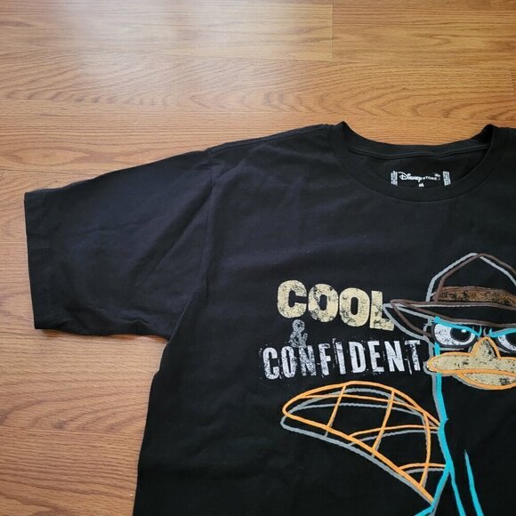 PHINEAS & FERB tee Perry the Platypus Disney Store SZ M cartoon Secret Agent P - Picture 2 of 10